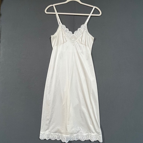 Vintage Other - Vintage Full Slip Women Size 32 Ivory Lace Trim V-Neck Lingerie USA Made 6439